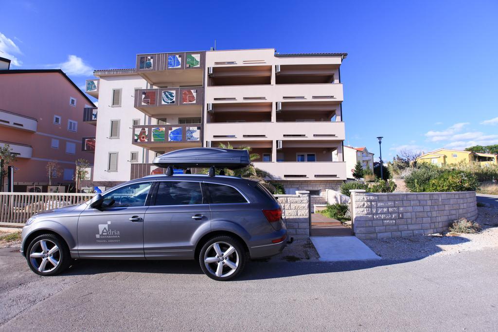 Apartments Miroslav Povljana Ngoại thất bức ảnh