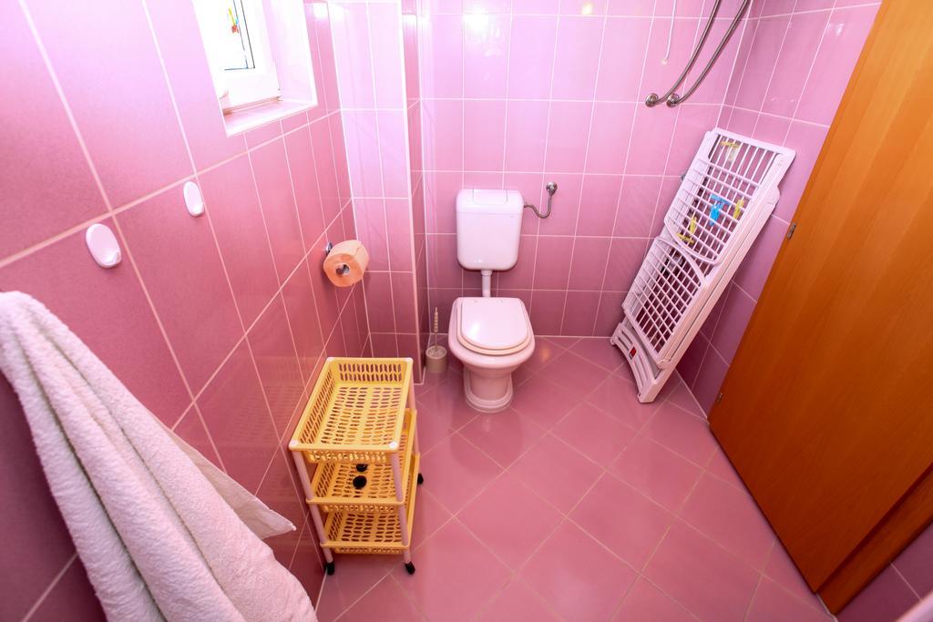 Apartments Miroslav Povljana Ngoại thất bức ảnh