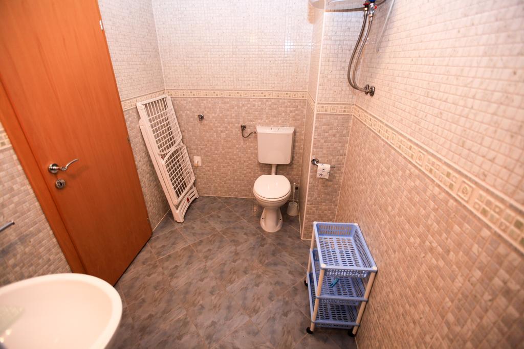 Apartments Miroslav Povljana Ngoại thất bức ảnh