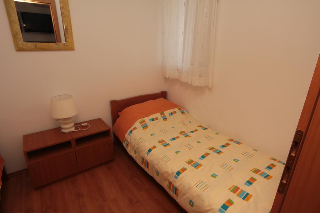 Apartments Miroslav Povljana Ngoại thất bức ảnh